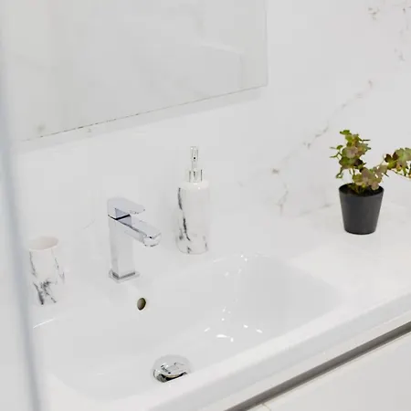 Olivia Maresia אספיניו